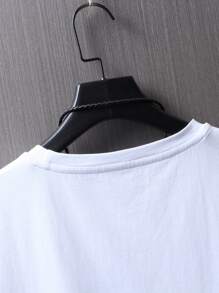 Manfinity Homme Men Cartoon Graphic Tee