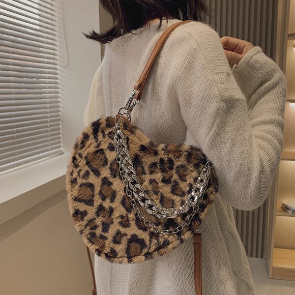 

Chain Decor Heart Design Fuzzy Novelty Bag, Multicolor