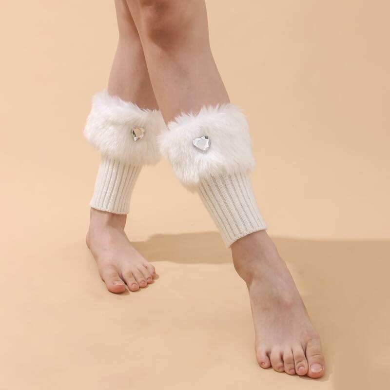 

Rhinestone Heart Decor Leg Warmer, White