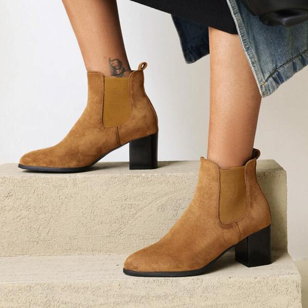 

Minimalist Chunky Heeled Chelsea Boots, Brown