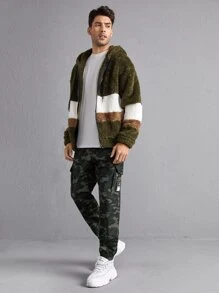 Manfinity Men Camo Print Patch Detail Cargo Trousers - Multicolor - View 3