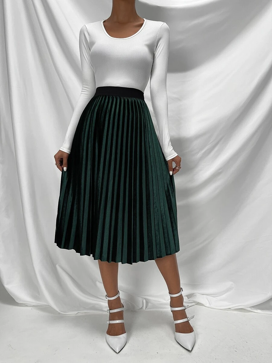 RosyDaze High Waist Velvet Pleated Skirt - Dark Green - View 1