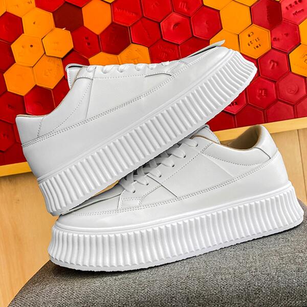 

Men Minimalist Lace Up Front Skate Shoes, White