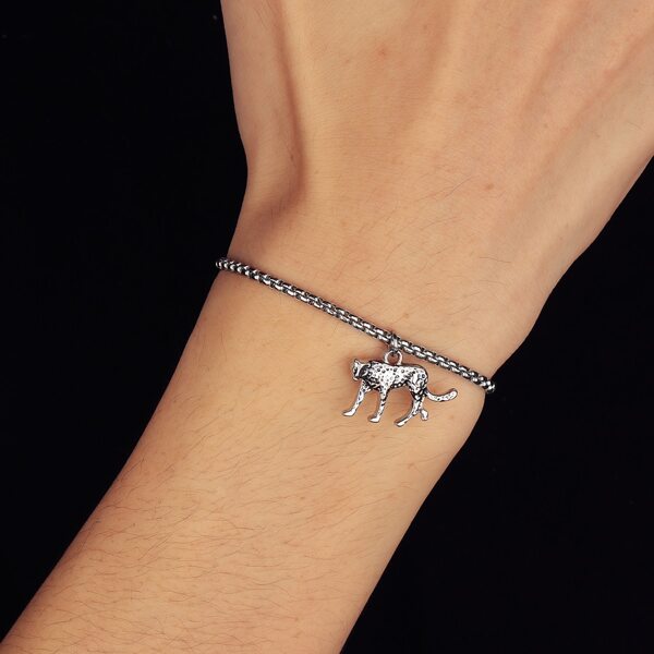 

Men Animal Charm Bracelet, Silver