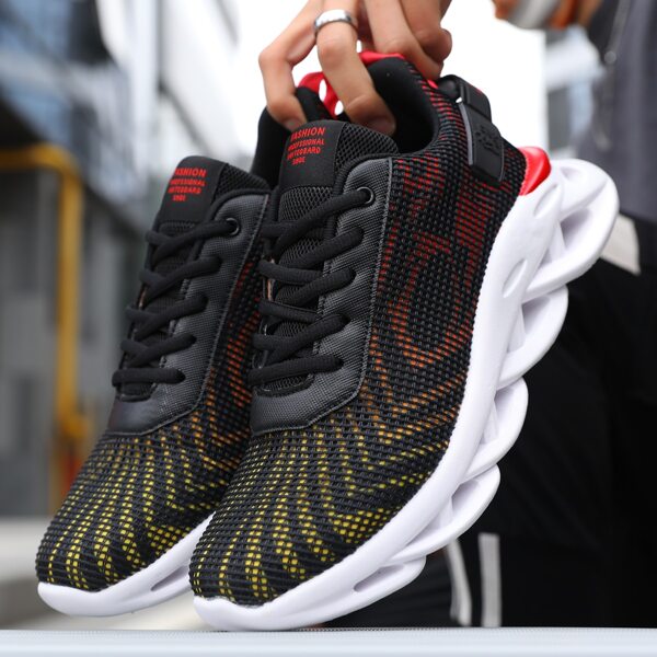 

Men Graphic Print Lace Up Front Sneakers, Multicolor