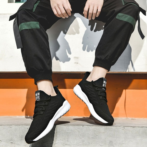 

Men Minimalist Lace Up Front Sneakers, Black