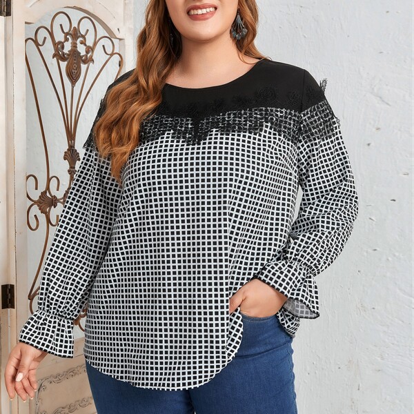 

Plus Plaid Print Eyelash Lace Panel Flounce Sleeve Blouse, Black and white