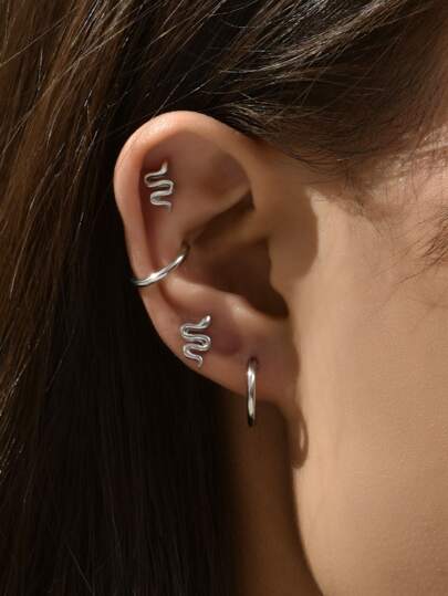 2 paia di orecchini con design a serpentina