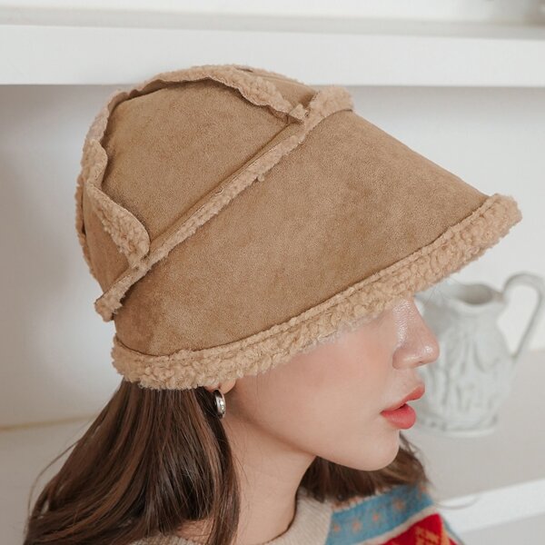 

Contrast Trim Hat, Khaki