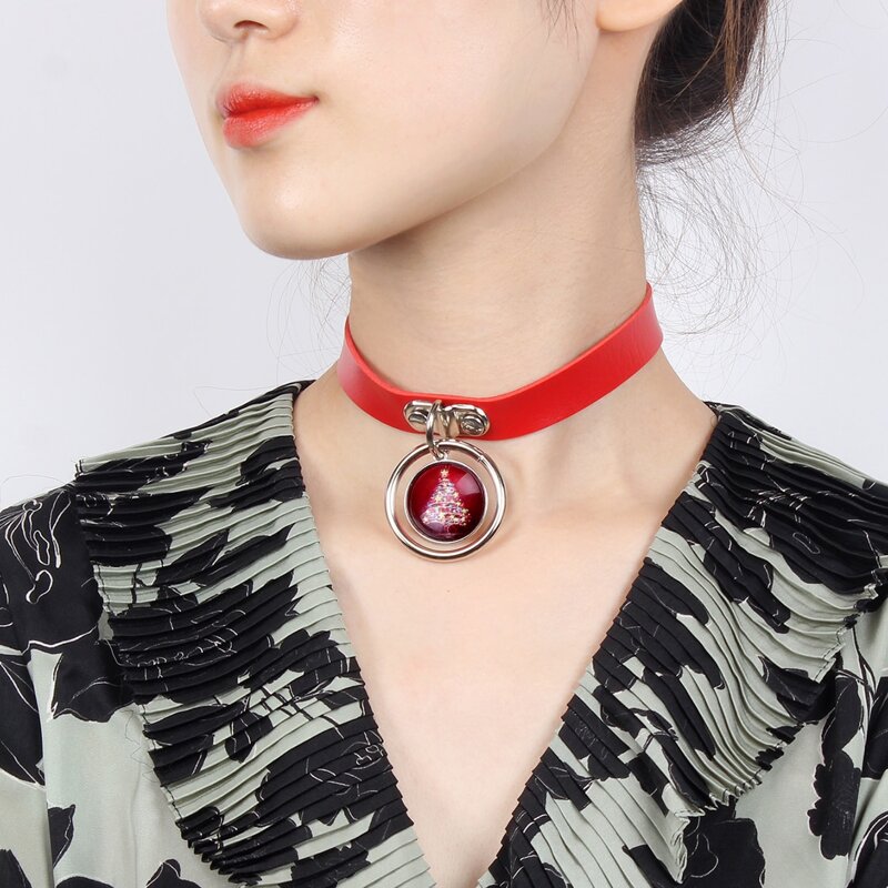 

Christmas Tree Graphic Choker, Red