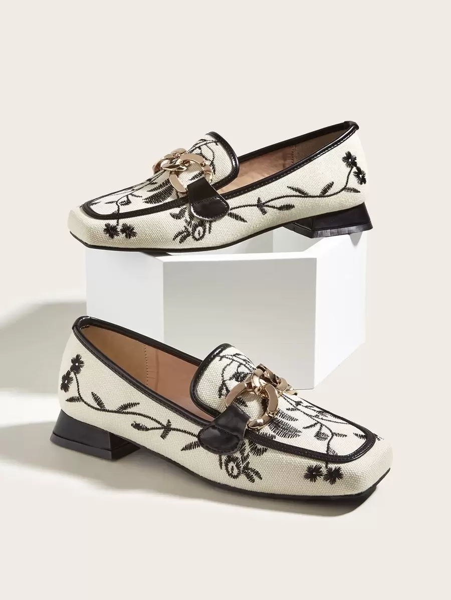 Embroidery Graphic Chain Decor Loafers,Women's Flat Shoe with Square Toe, Vintage Embroidery and Stylish Decoration Buckle - Multicolor - View 1