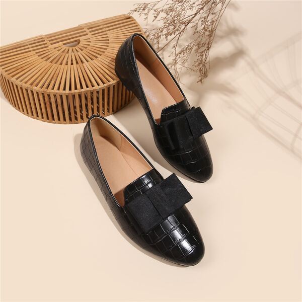 

Bow Decor Croc Embossed Loafers, Black