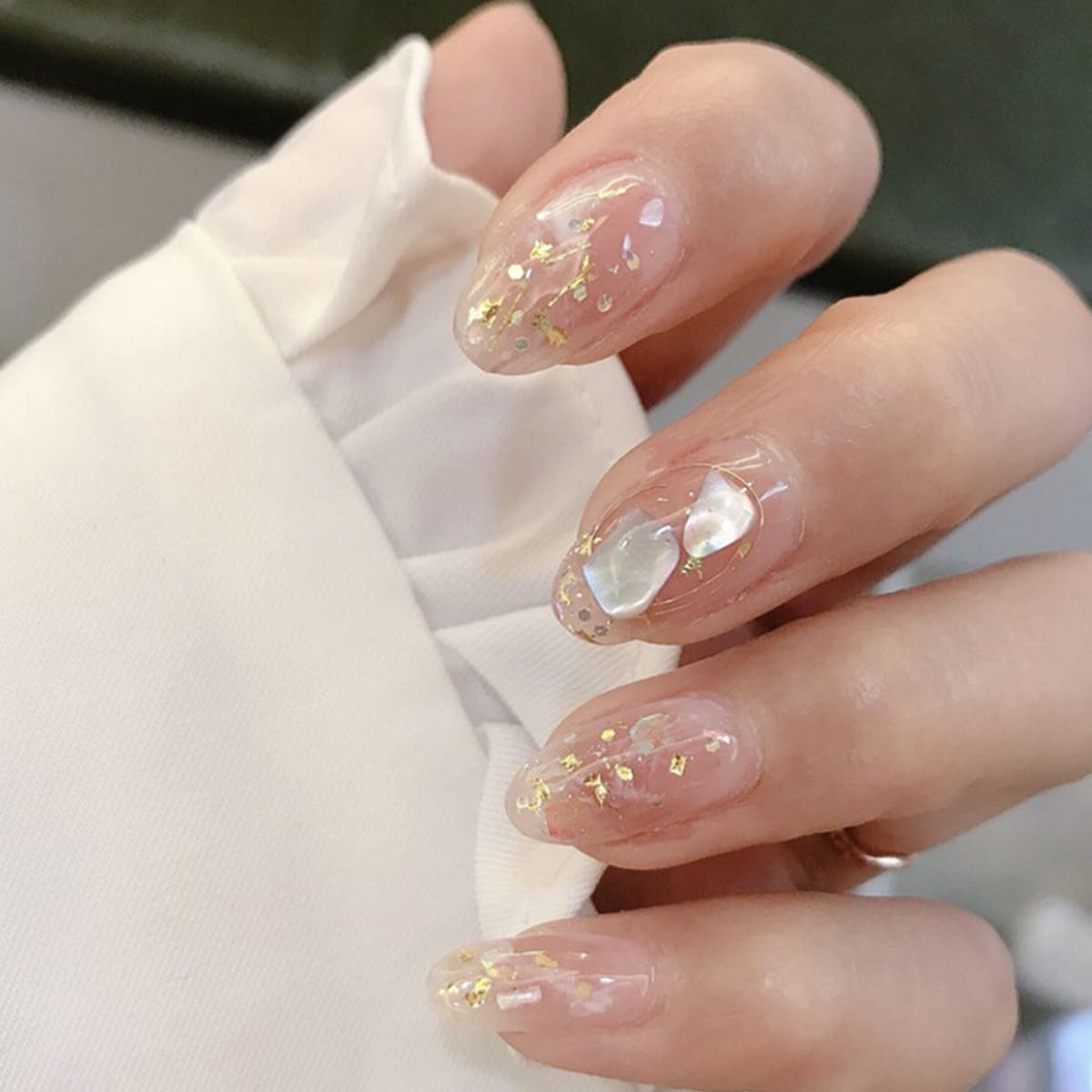 

24pcs Gold Foil Decor Fake Nail & 1sheet Tape, Multicolor