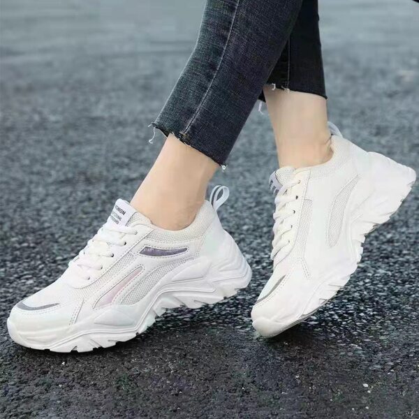 

Colorblock Hollow Out Lace-up Front Sneakers, White