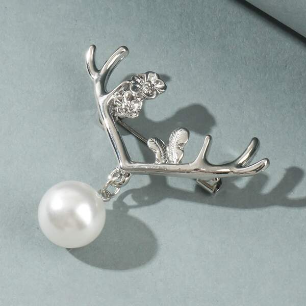 

Men Faux Pearl & Antlers Decor Brooch, Silver