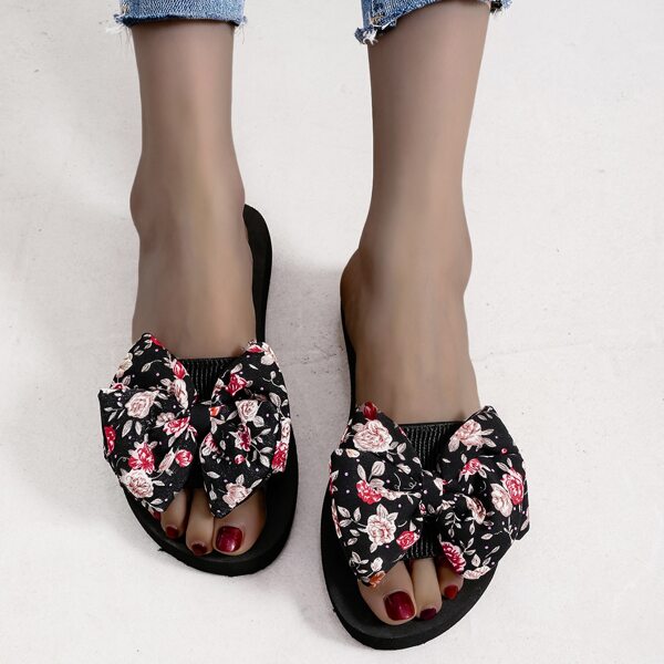 

Floral Graphic Bow Decor Slides, Multicolor