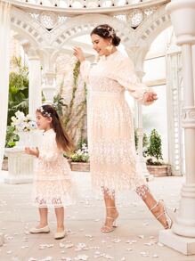 Modelyn 大碼1入組水溶蕾絲拼接燈籠袖網紗連衣裙 - 珊瑚粉 - 查看 3