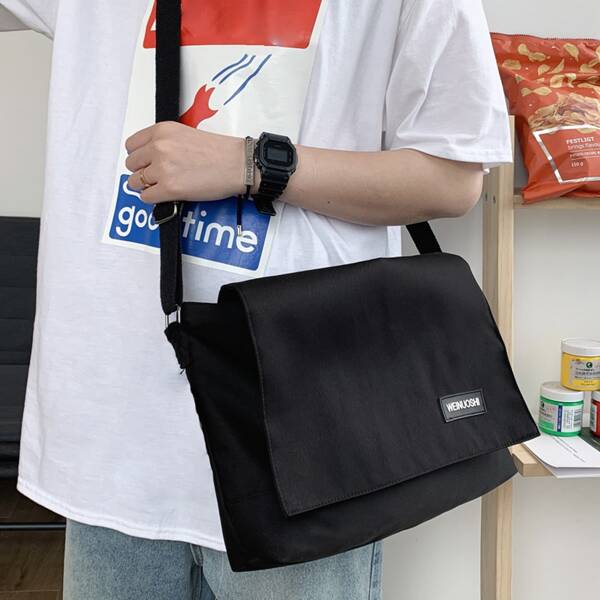 

Men Letter Patch Flap Crossbody Bag, Black