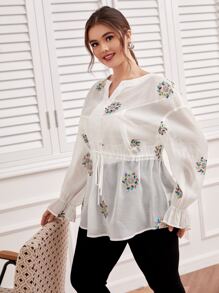 Mulvari 大碼花卉刺繡荷葉袖缺口領腰部抽繩襯衫 - 白色 - 查看 1