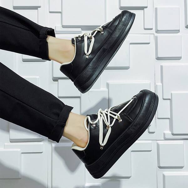 

Men Lace-up Front Low Top Skate Shoes, Black