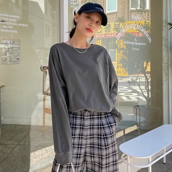 

Drop Shoulder Pocket Patched Tee, Dark grey