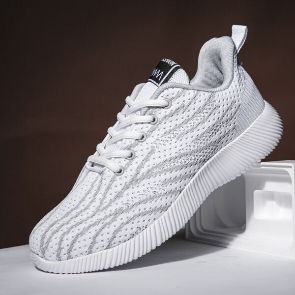 

Men Lightweight Lace Up Front Sneakers, White