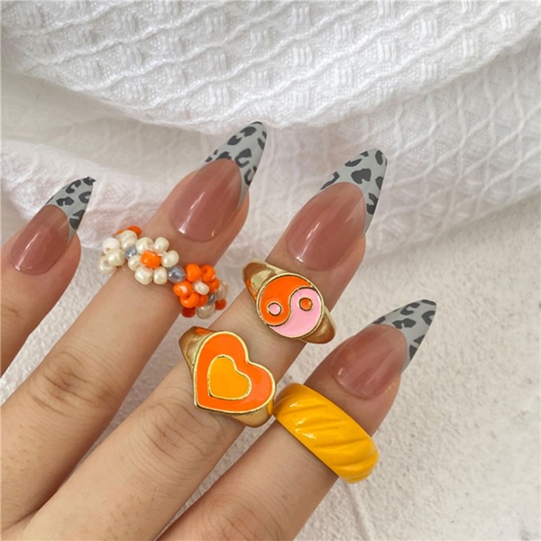 

4pcs Yin & Yang Decor Ring, Multicolor