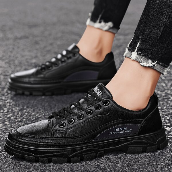 

Men Letter Graphic Lace-up Front Skate Shoes, Black