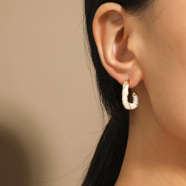 

1pair Simple Earrings, White