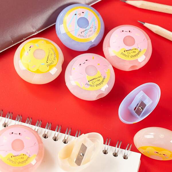 

1pc Random Donut Pencil Sharpener, Multicolor