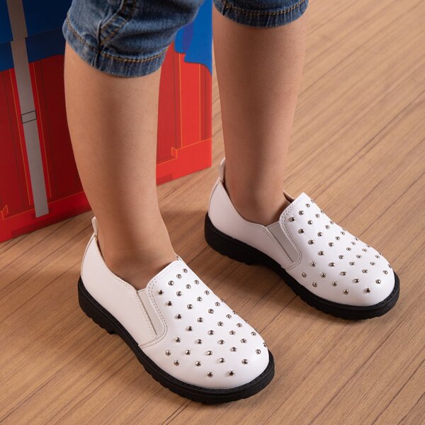 

Girls Studded Decor Flats, White