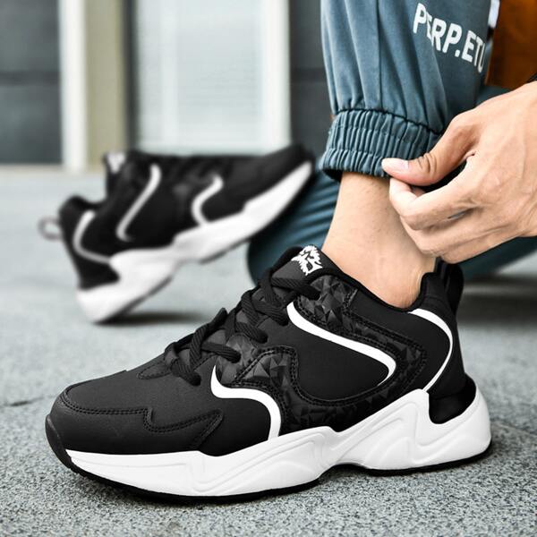 

Men Two Tone Graphic Running Shoes, Black