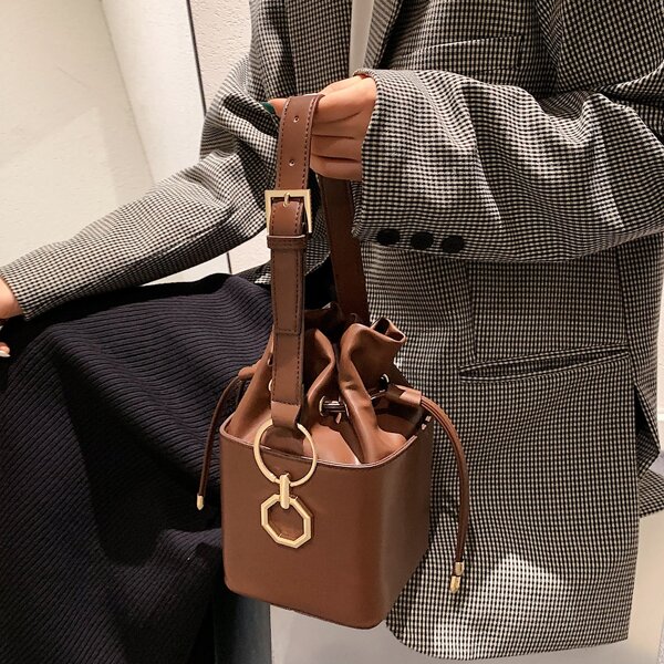 

Minimalist Drawstring Bucket Bag, Coffee brown