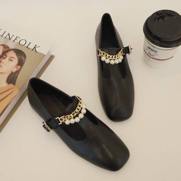 

Faux Pearl & Chain Decor Cut Out Flats, Black