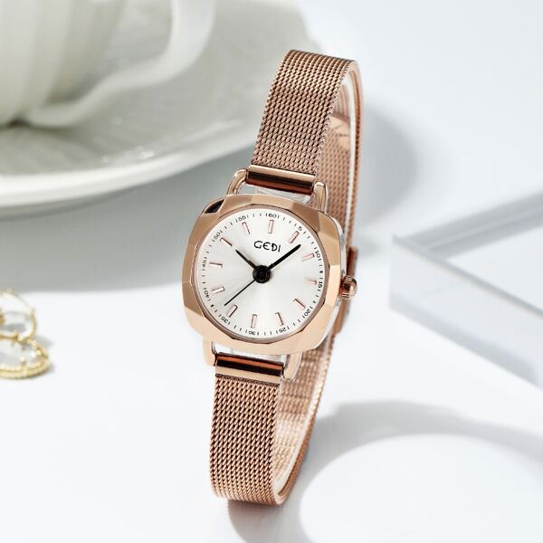 

Water Resistant Mesh Strap Round Pointer Quartz Watch