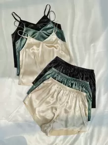 Conjunto de pijama de 3 piezas con top tipo camiseta y pantalones cortos lisos