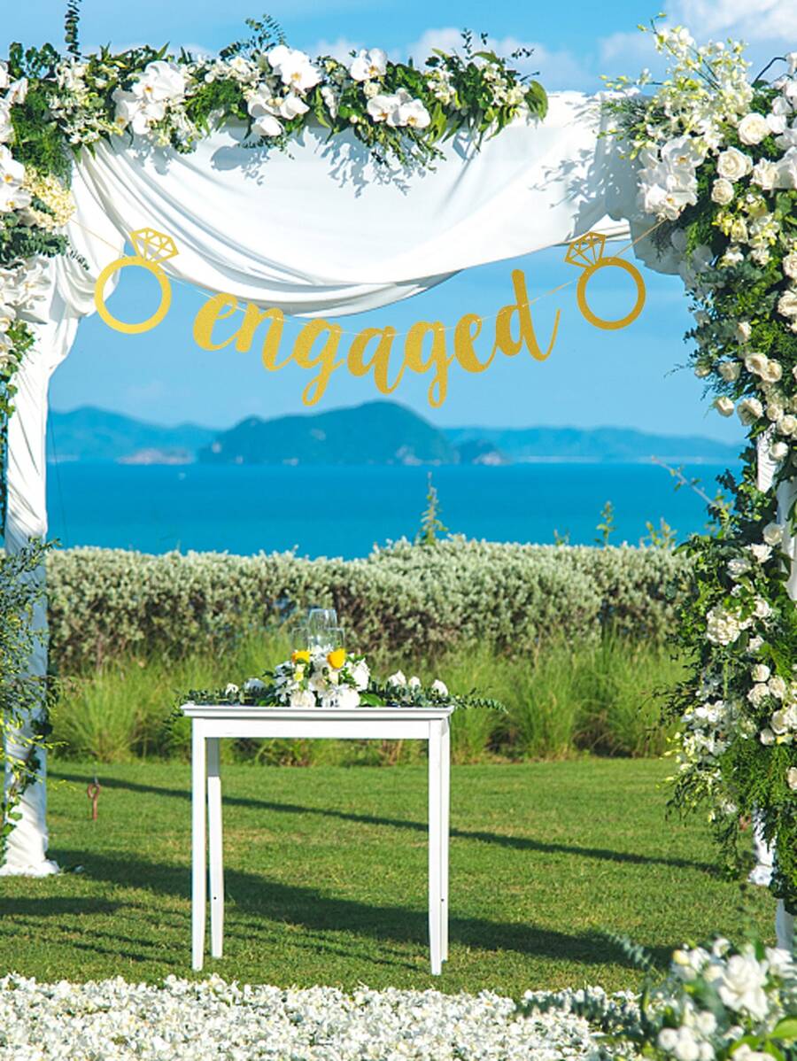 1pc Letter Graphic Pull Flag - Gold - View 1