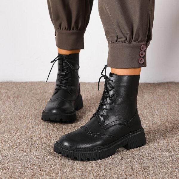 

Minimalist Brogue Design Lace Up Front Boots, Black