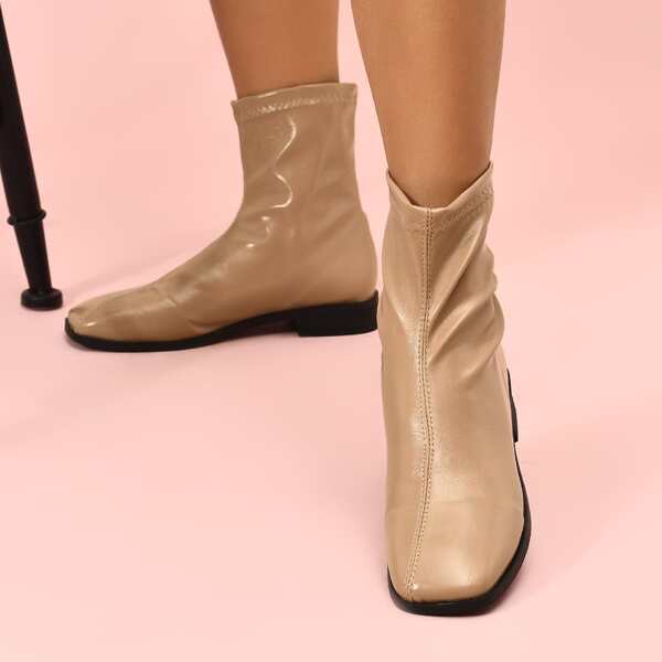 

Square Toe Flat Classic Boots, Khaki