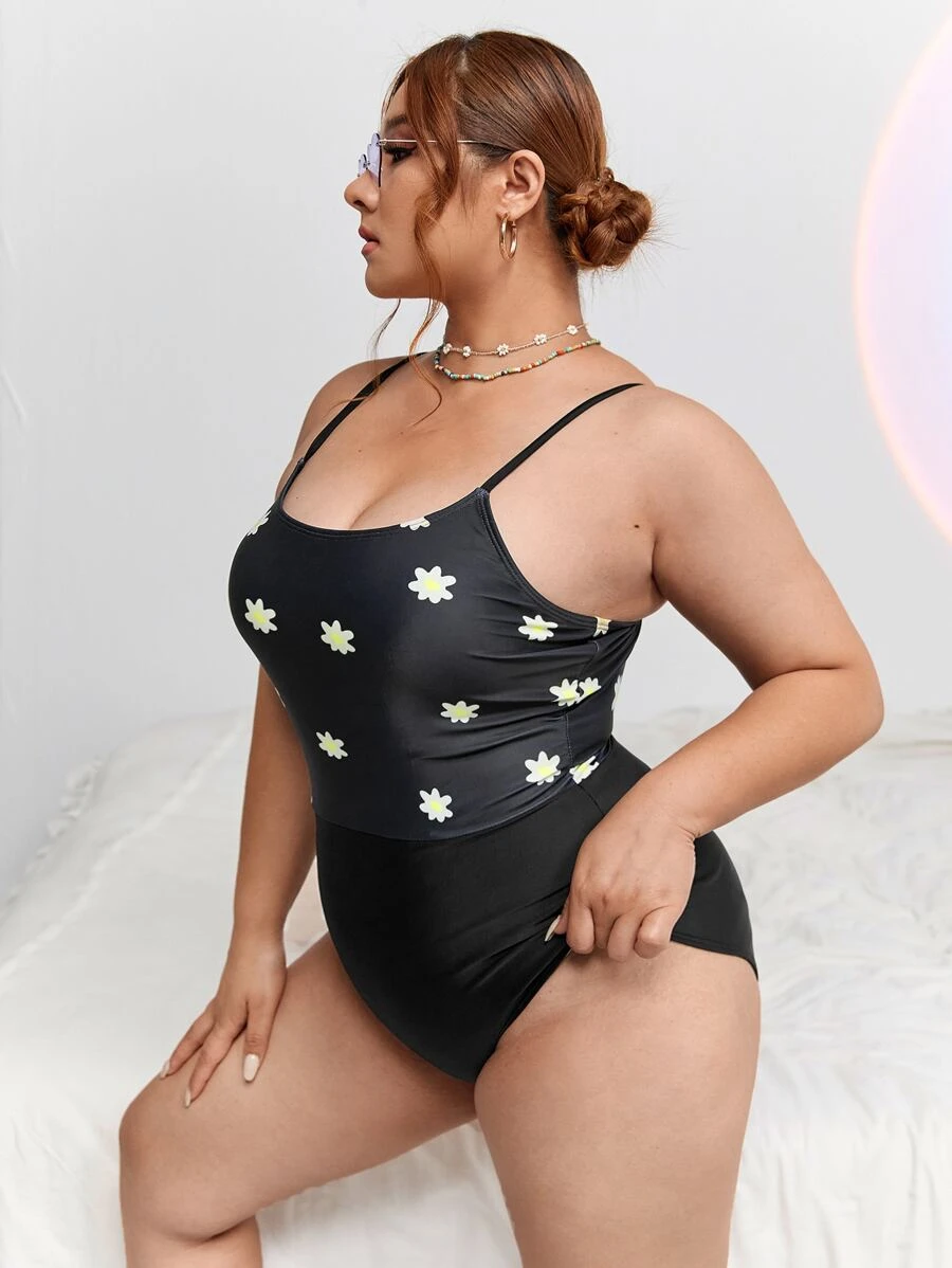 Plus Contrast Floral Print One-Piece Swimsuit, For Summer Beach Vacation - Black - View 1