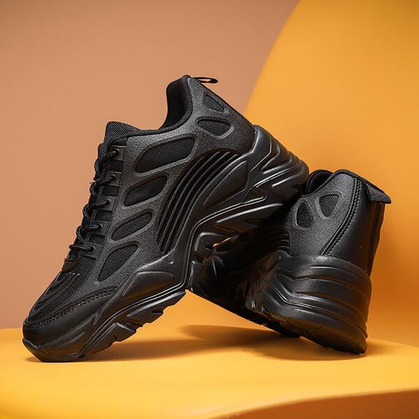 

Men Minimalist Textured Running Shoes, Black
