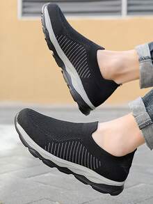 Men Lightweight Slip-on Running Shoes - Black - View 1