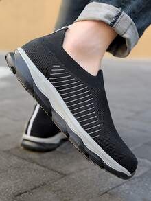 Men Lightweight Slip-on Running Shoes - Black - View 2