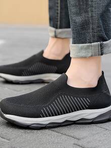 Men Lightweight Slip-on Running Shoes - Black - View 4