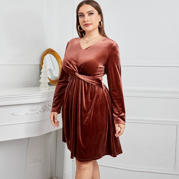 

Plus Velvet Twist Front A-line Dress, Redwood