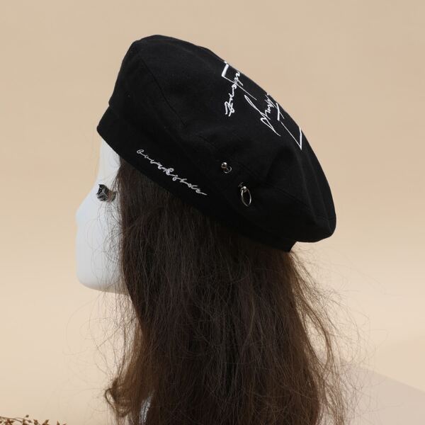 

Graphic Print Beret, Black and white