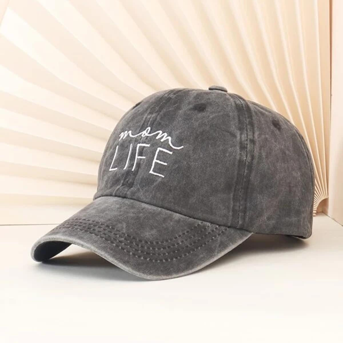 

Letter Graphic Embroidery Baseball Cap, Black