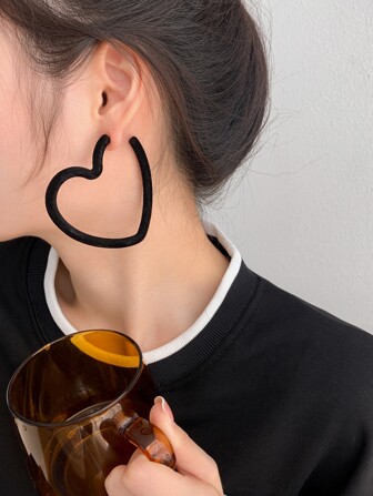 Pendientes de aro abierto con adorno de corazón