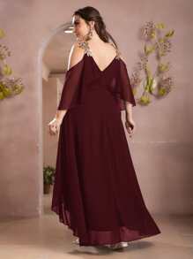 SHEIN Belle 勃艮第红色加亮片贴花露肩高低雪纺舞会伴娘礼服 - 酒紅色 - 查看 2