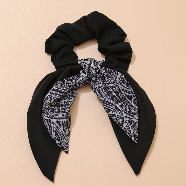 

Plant Pattern Hair Tie, Black and white